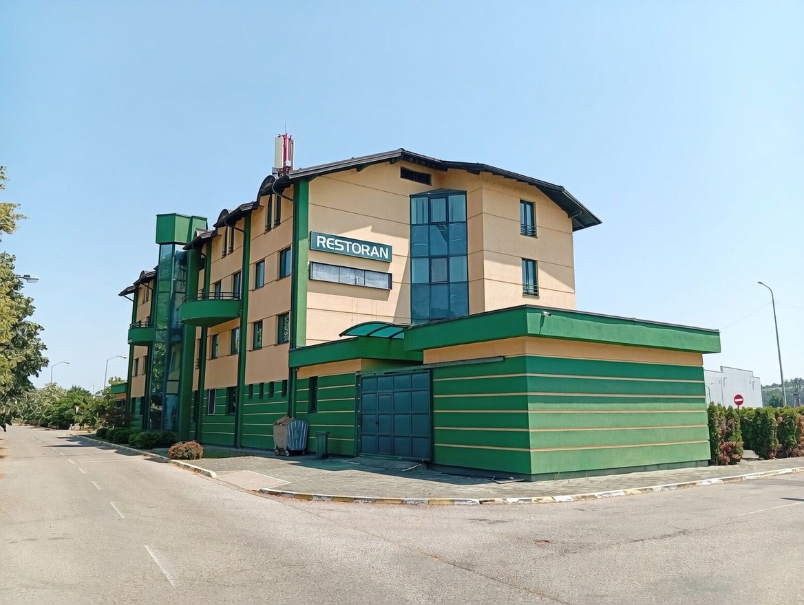 Orijent 22 — main building exterior