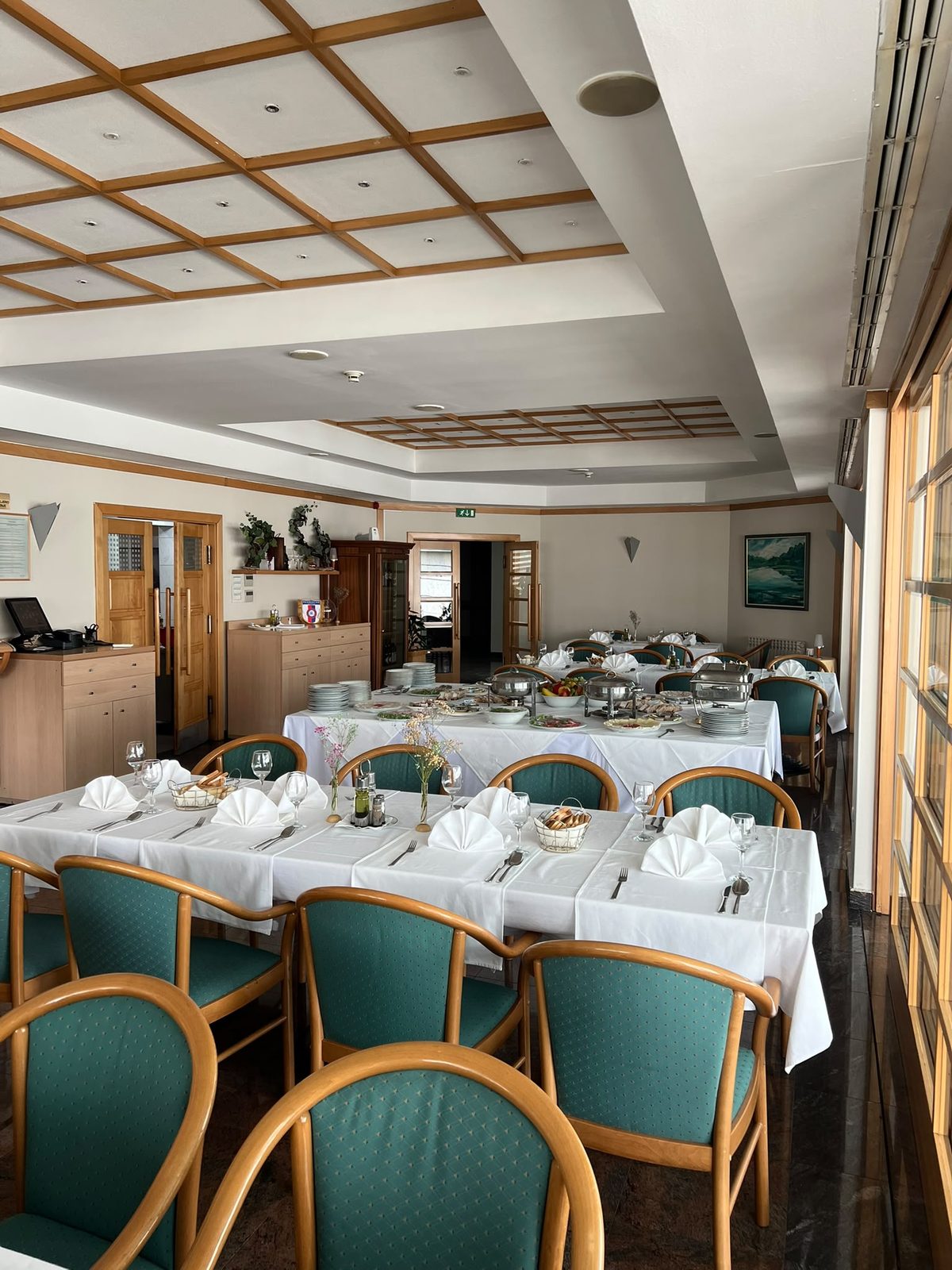 Orijent 22 — restaurant